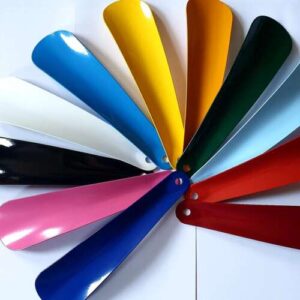 Metalen gekleurde schoenlepel